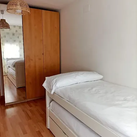 Playa Y Habitacion De Juegos Para Ninos * El Campello
